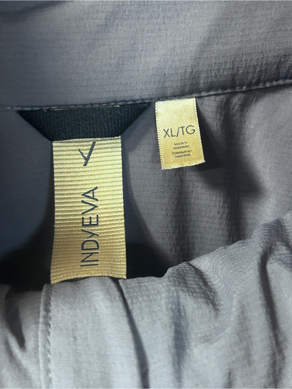 Indyeva Light Gray Hooded Jacket with Mustard Leather Pull - Picture 9 of 12